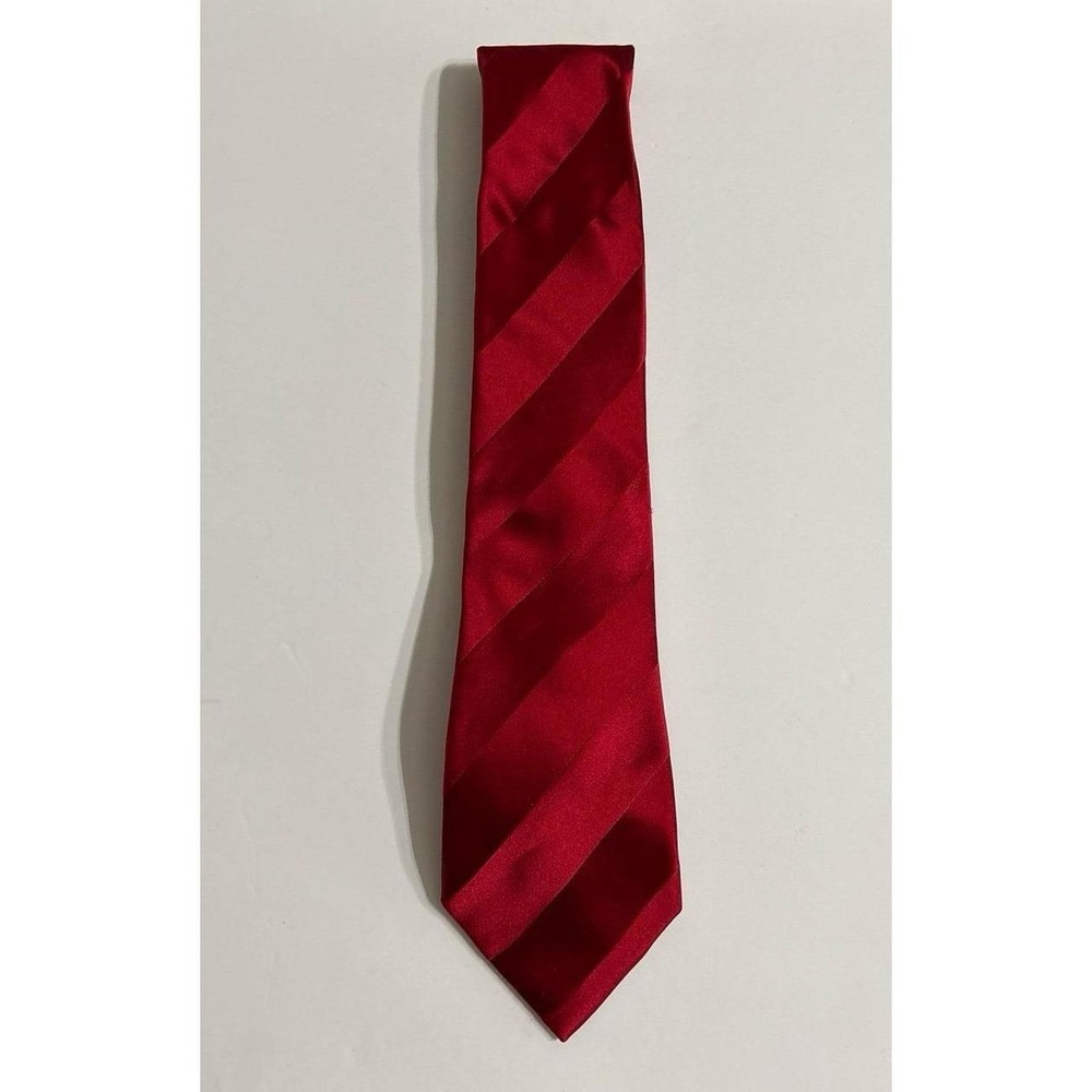 Donald Trump Signature Red Striped Silk Necktie (Power Tie)